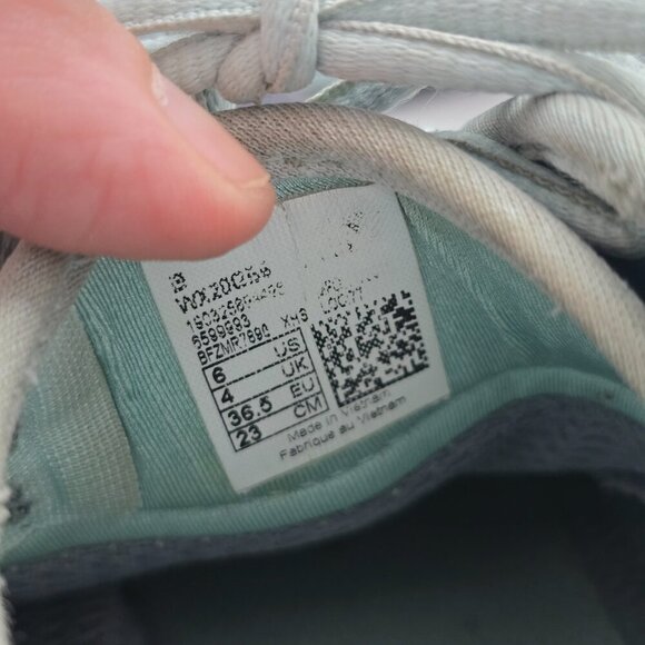 New Balance | Minimus Gorpcore gray barefoot Vibram flat sole sneakers | WMS 6 - Picture 5 of 9